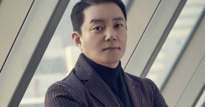 Actor Lee Bum Soo's Power Abuse Allegations Ruled Out In Shinhan University's Investigation