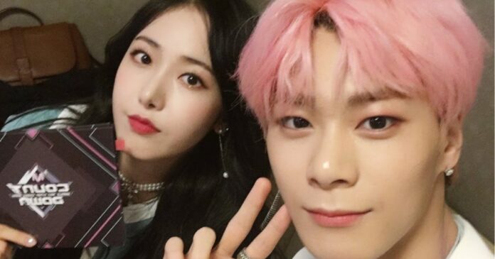 VIVIZ's SinB Leaves A Touching Note For ASTRO's Moonbin At His Memorial