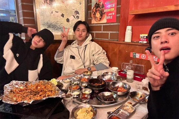 SEVENTEEN’s Mingyu Shares Adorable Photos From Night Out With BTS’s Jungkook And ASTRO’s Cha Eun Woo